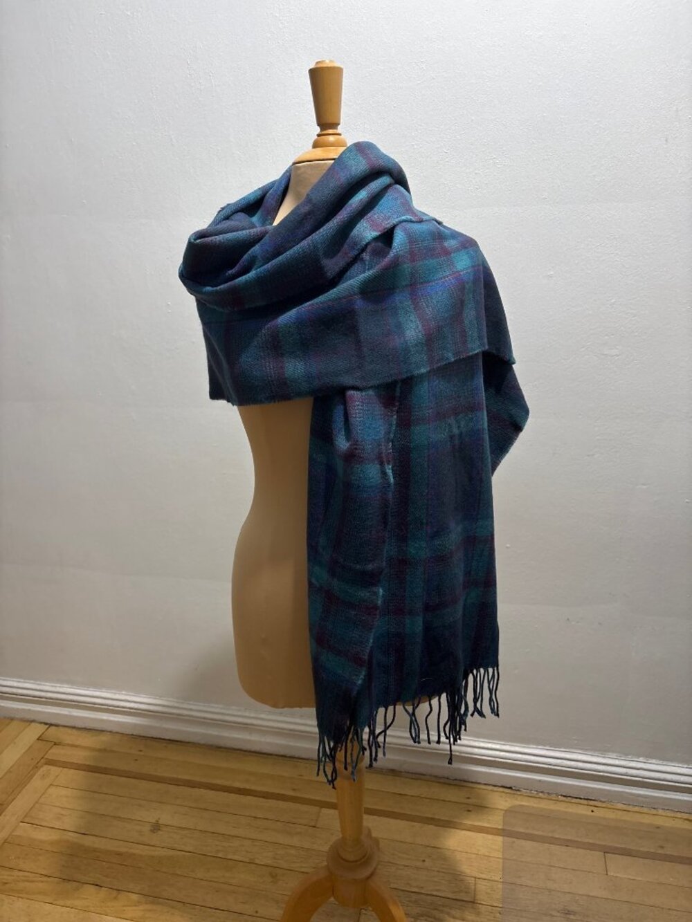 NWT Eddie Bauer Stine's Favorite Flannel large scarf/shawl in teal/purple plaid